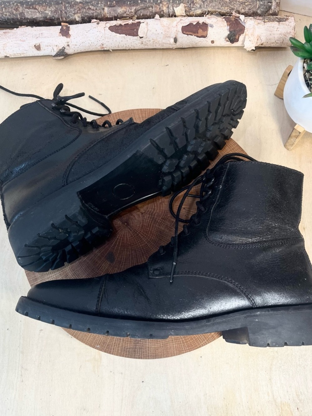 To Boot New York Black Distressed Leather Cap Toe Lug Sole Boots - Men's 10 - Picture 4 of 14